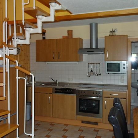 Ferienhaus Im Urigen Garten Bzw Eulenhaus Zingst Bagian luar foto