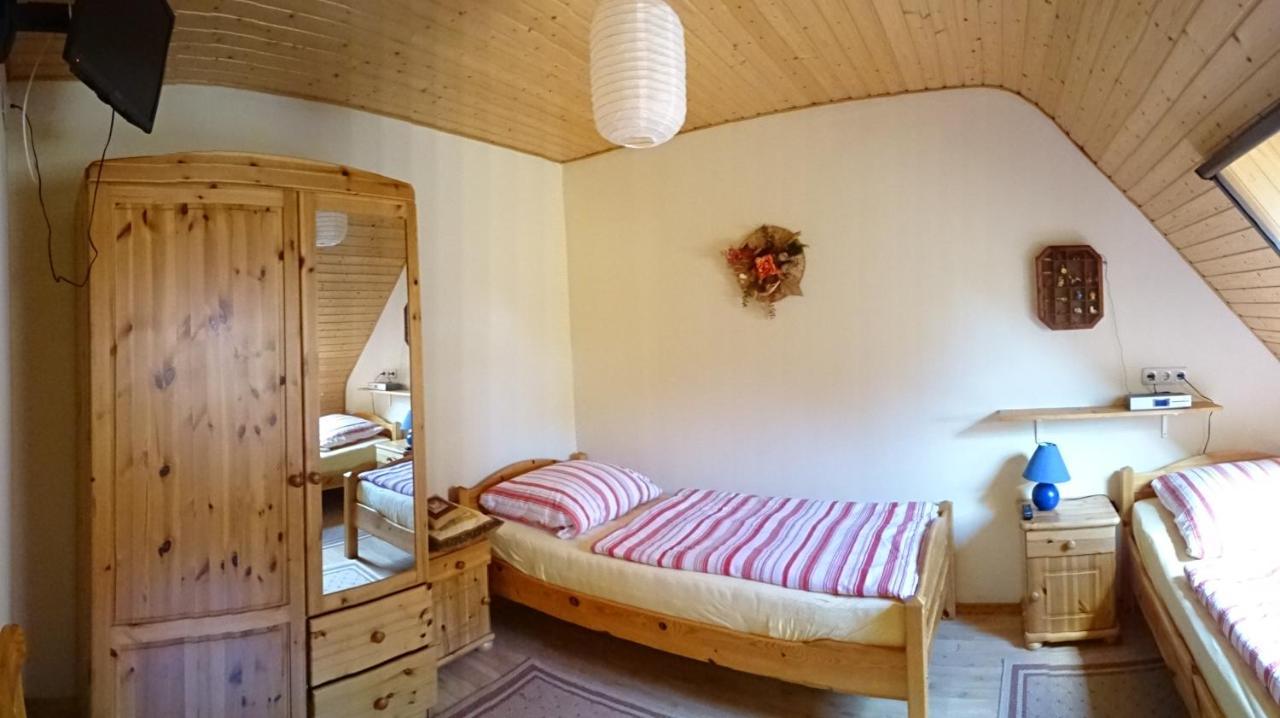 Ferienhaus Im Urigen Garten Bzw Eulenhaus Zingst Bagian luar foto